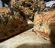 Pain au gruyère et noix